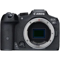 Canon EOS R7 + 18-150mm STM Kit