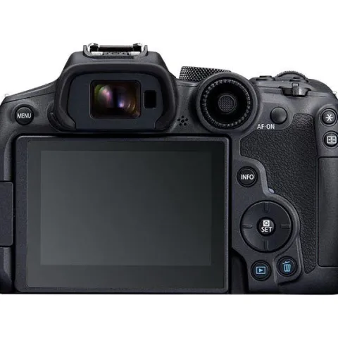 Canon EOS R7 + 18-150mm STM Kit