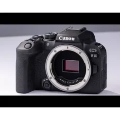 Canon EOS R10 + 18-150mm STM Kit