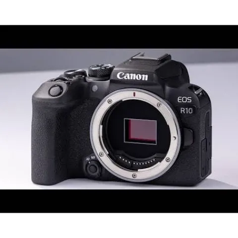 Canon EOS R10 + 18-150mm STM Kit