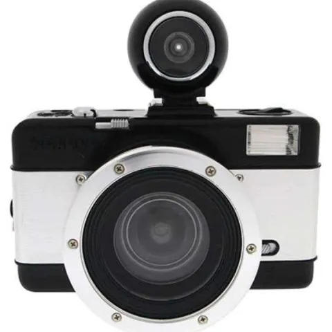 Lomo Fisheye No.2 35mm Camera - Black/Silver