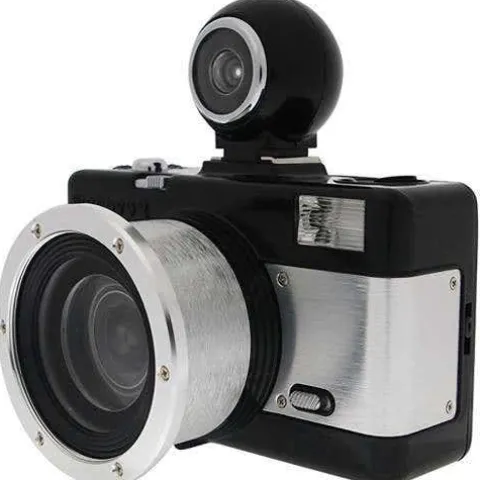 Lomo Fisheye No.2 35mm Camera - Black/Silver