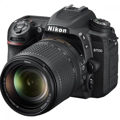 Nikon D7500