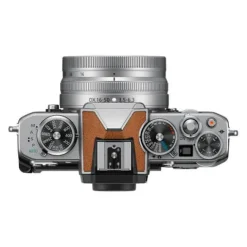 Nikon Z fc + 16-50mm - Tan