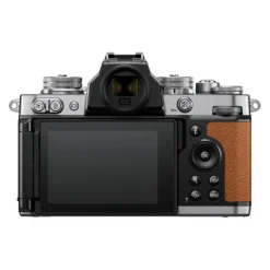 Nikon Z fc + 16-50mm - Tan