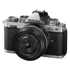 Nikon Z fc + 28mm f2.8 Kit - Silver/Black