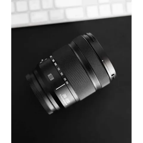 Panasonic Lumix S 28-200mm f4-7.1 Macro