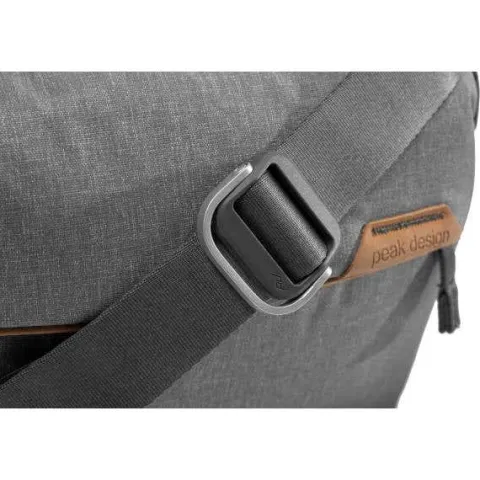 Peak Design Everyday Sling 3L V2