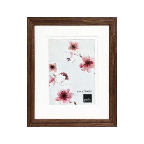 Profile Deluxe Chestnut Photo Frame