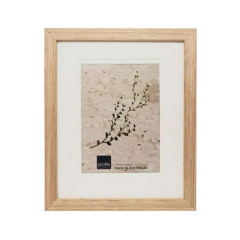 Profile Deluxe Victorian Ash Photo Frame