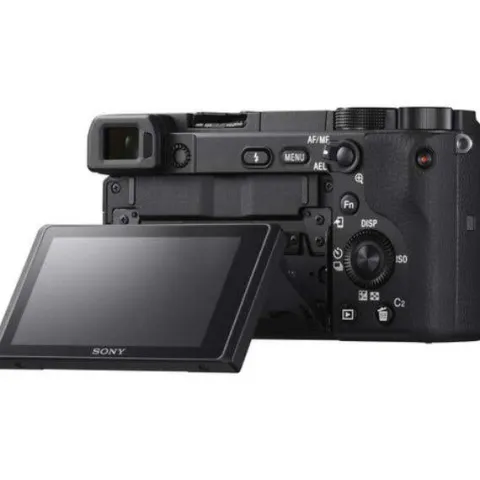 Sony A6400 + 16-50mm & GPVPT2 Grip - Vlogging Kit - Black
