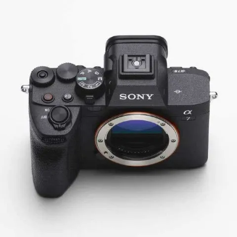 Sony A7 Mark IV + 24-105mm f4 Kit