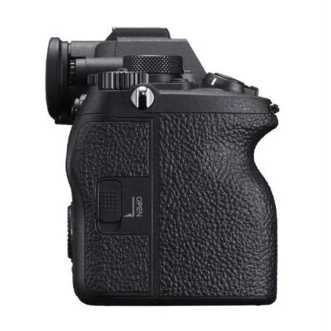 Sony A7 Mark IV + 24-105mm f4 Kit